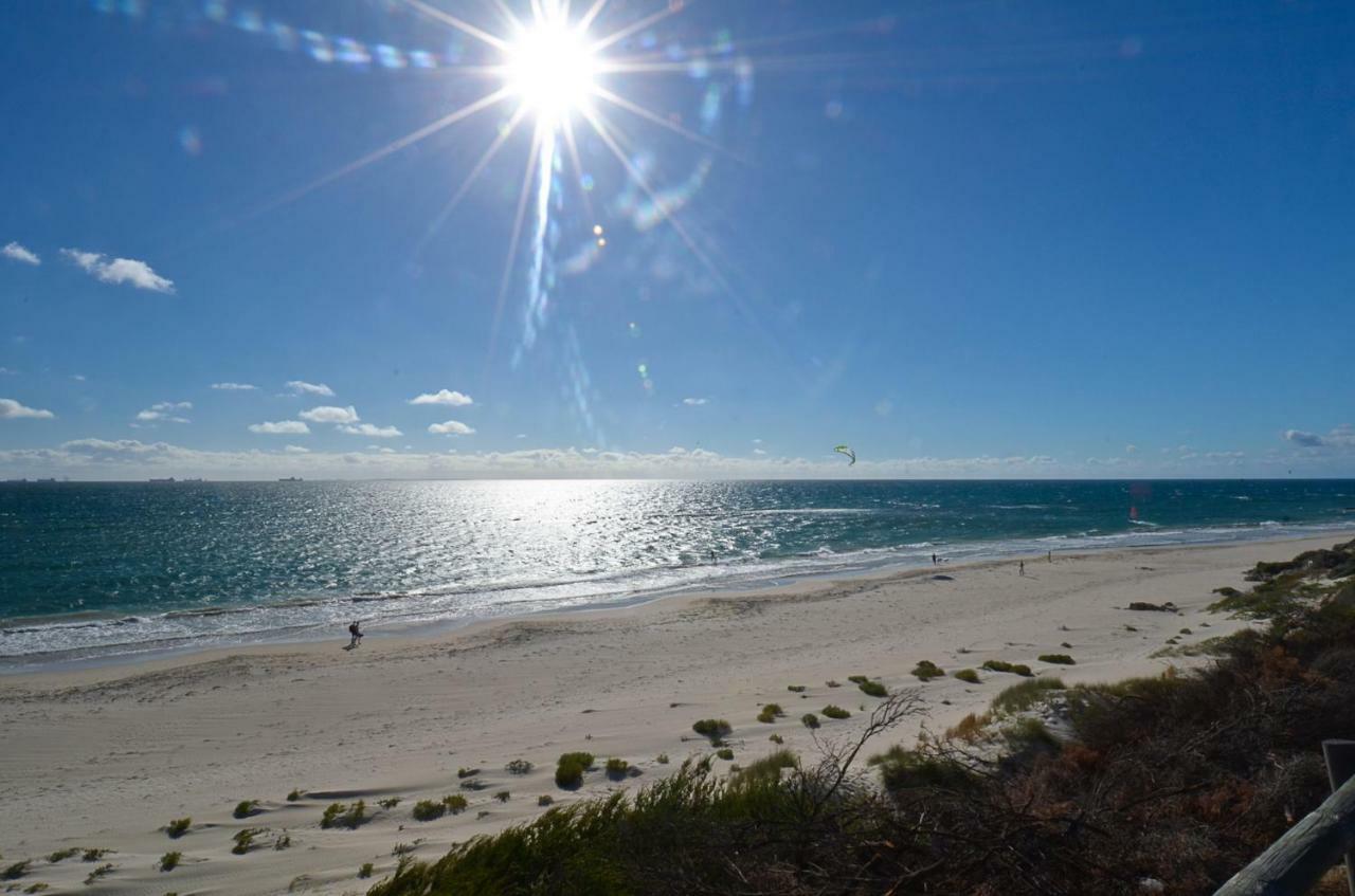 Cottesloe Beachfront Ocean View Apartment Perth Exterior photo